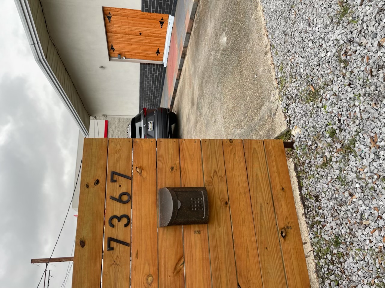 7367 · Front Gate