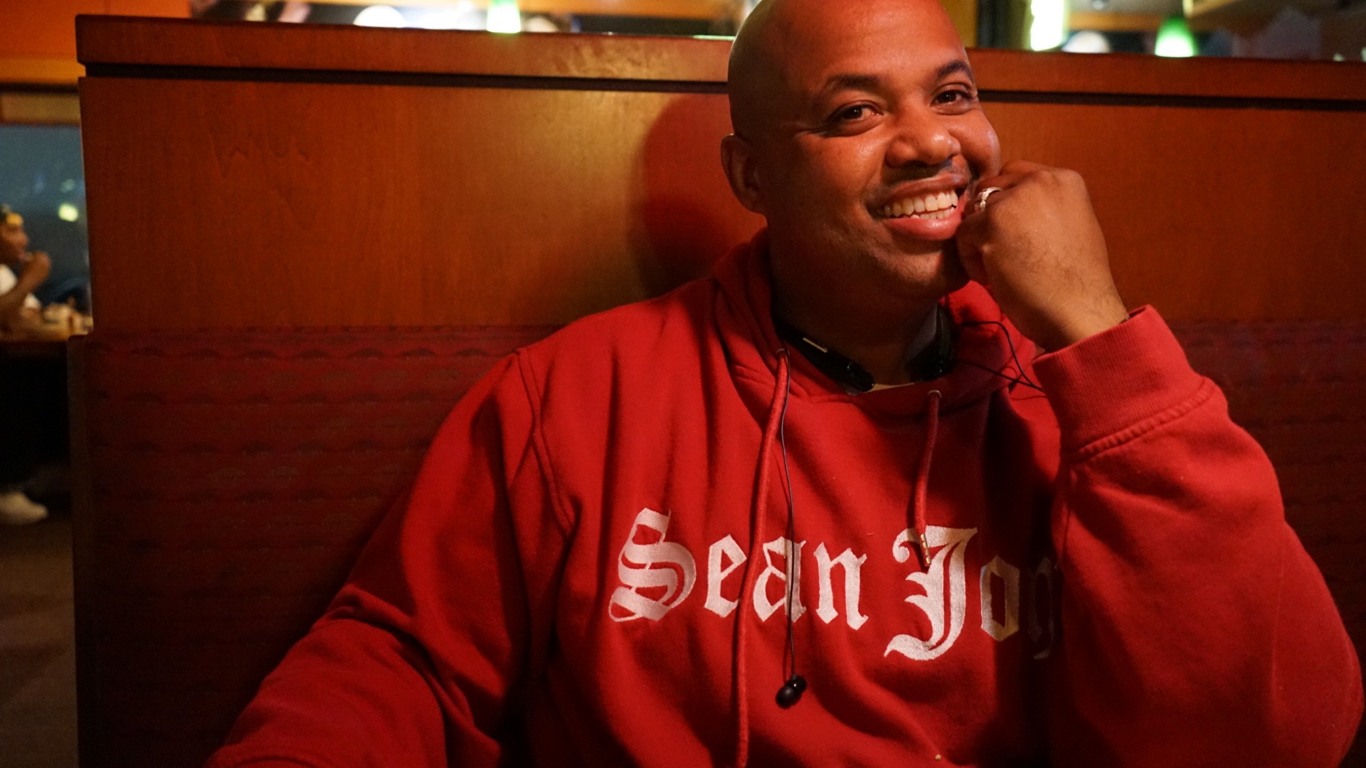 Booth Laugh · Sean John